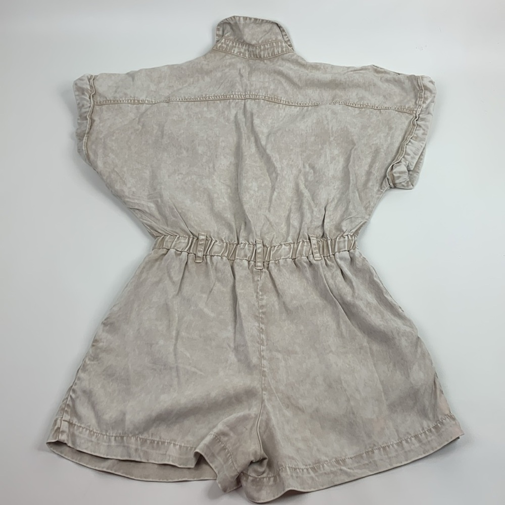 YFB Beige Button-Up Romper Shorts set Size XS Elastic waist Collar Pockets - Picture 2 of 11